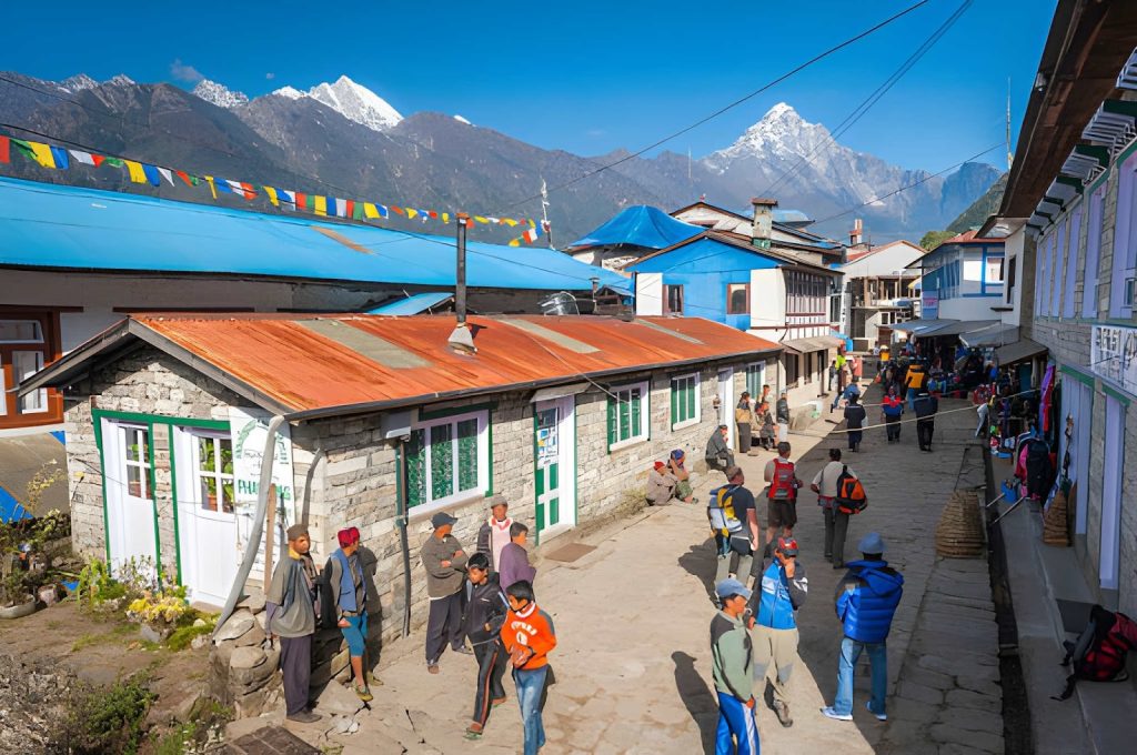 locals-of-namche-bazaar